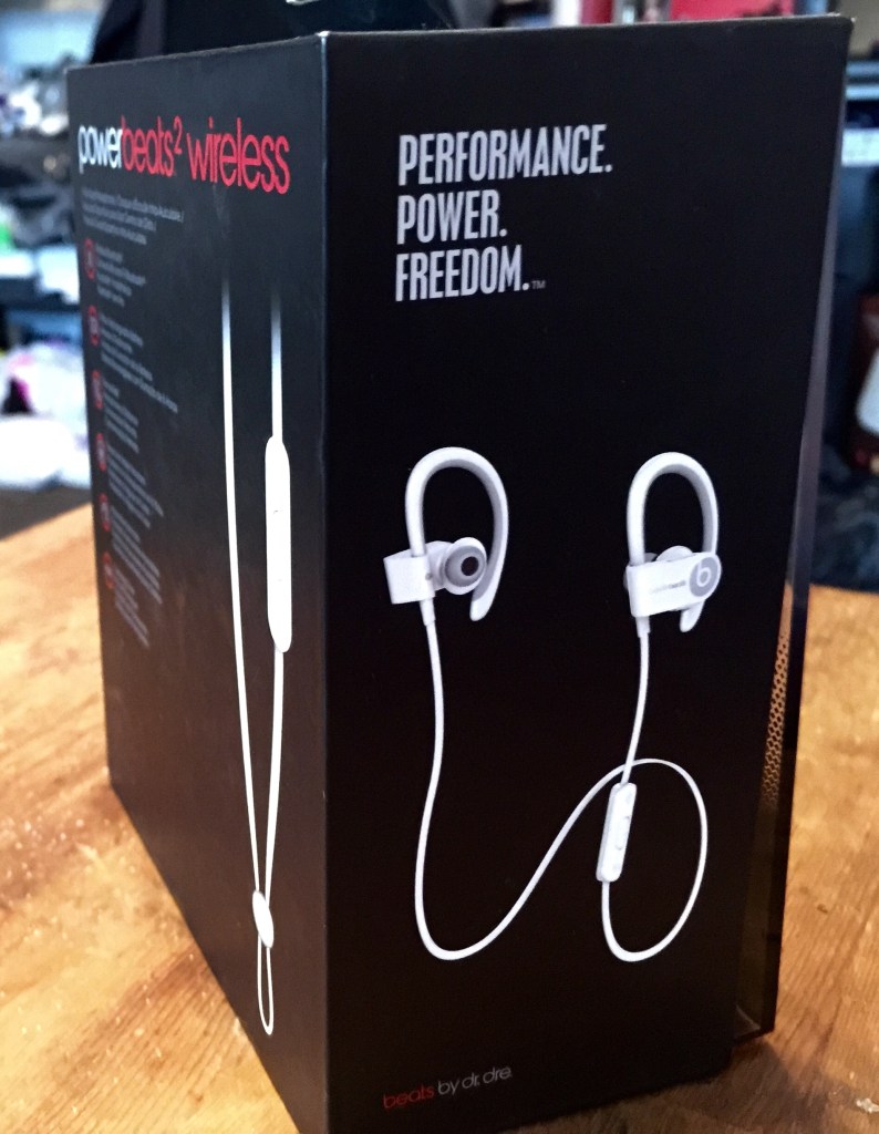 Beats by Dre - Powerbeats 2 Wireless - Analie Cruz (2)