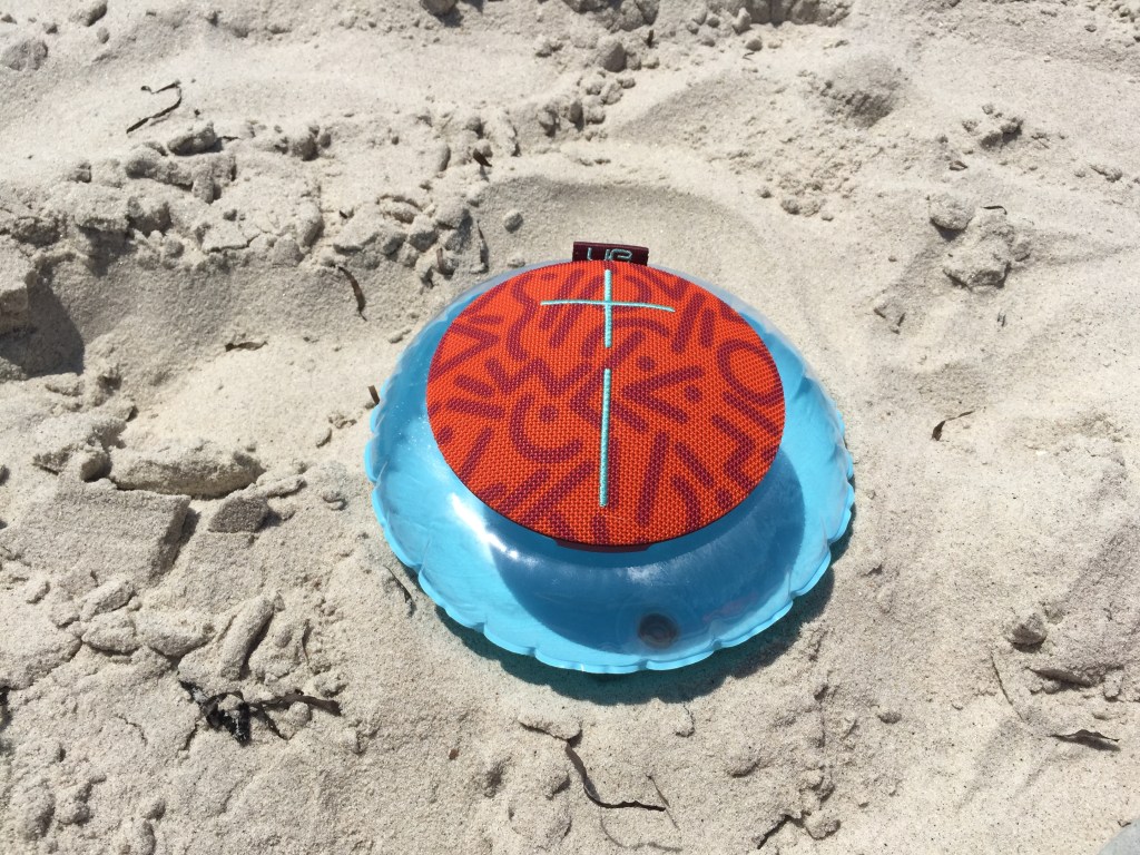 Ultimate Ears UE Roll 360 Wireless Bluetooth Speaker Review Ultimate Ears UE Roll 360 Wireless Bluetooth Speaker Review - Beach - Analie Cruz (1)