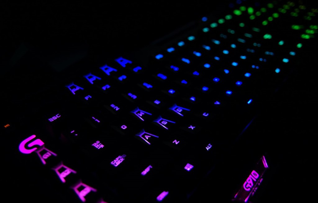 logi-g910-6
