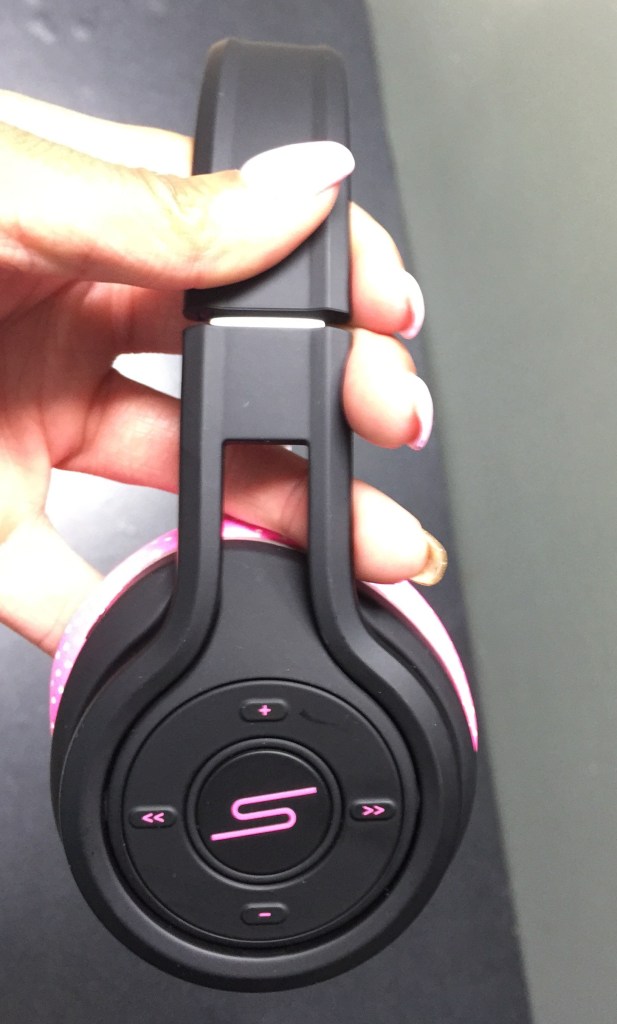 SMS Audio - Sync by 50 On-Ear Wireless Sport Headphones Review - Analie Cruz (7)