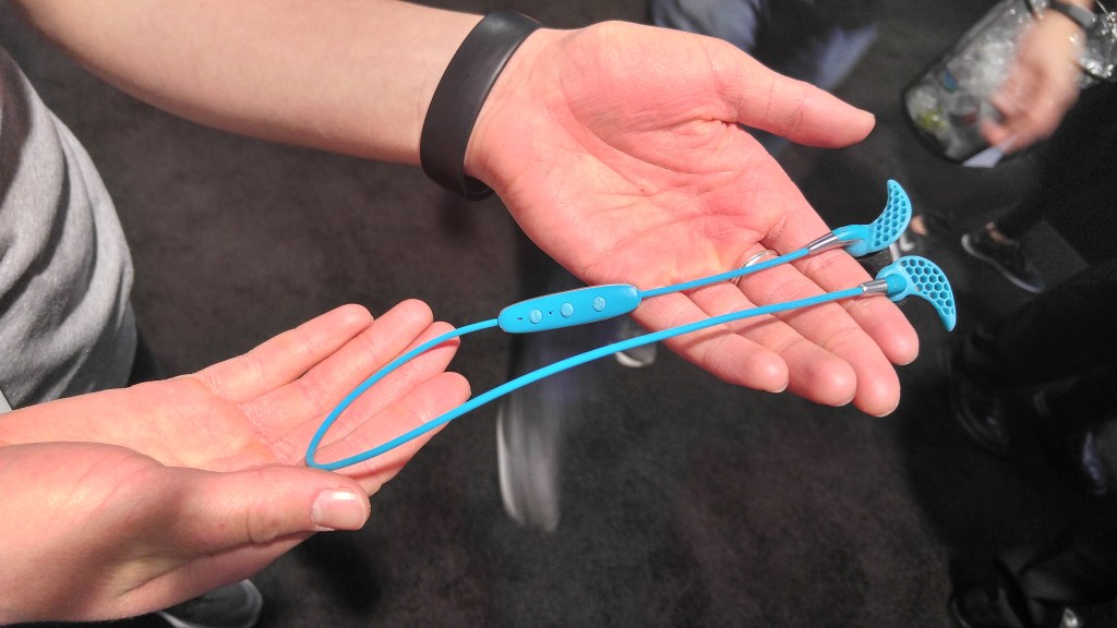 Jaybird Freedom Wireless Headphones - CES 2016 Jaybird Freedom Wireless Headphones - CES 2016 - Cruz (2)