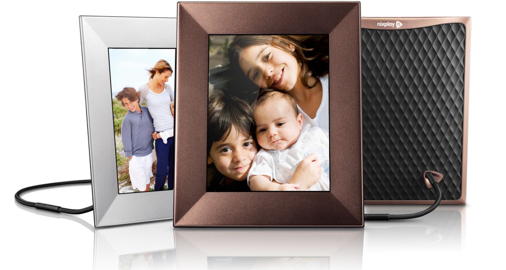 Valentine's Day Gift and Prep Guide - Tech Edition - Nixplay Iris Wifi Digital Frame Valentine's Day Gift and Prep Guide - Tech Edition - Nixplay Iris Wifi Digital Frame