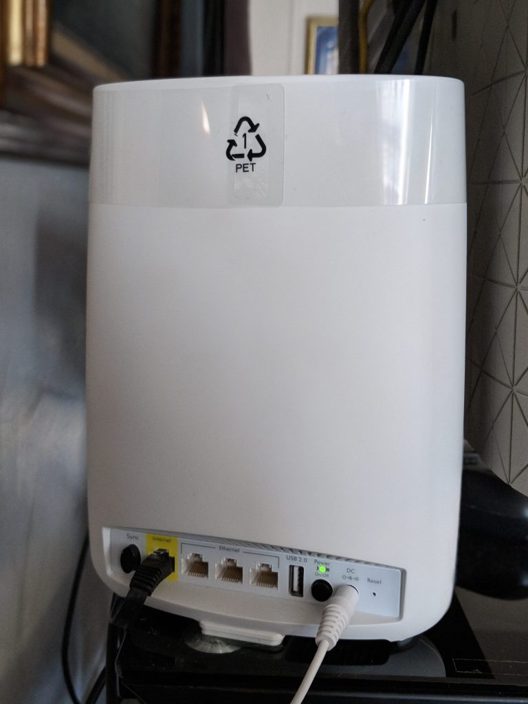 NETGEAR Orbi Home Wifi System - Ports 