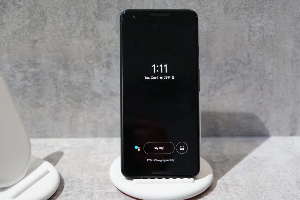 Pixel 3 on Pixel Stand 