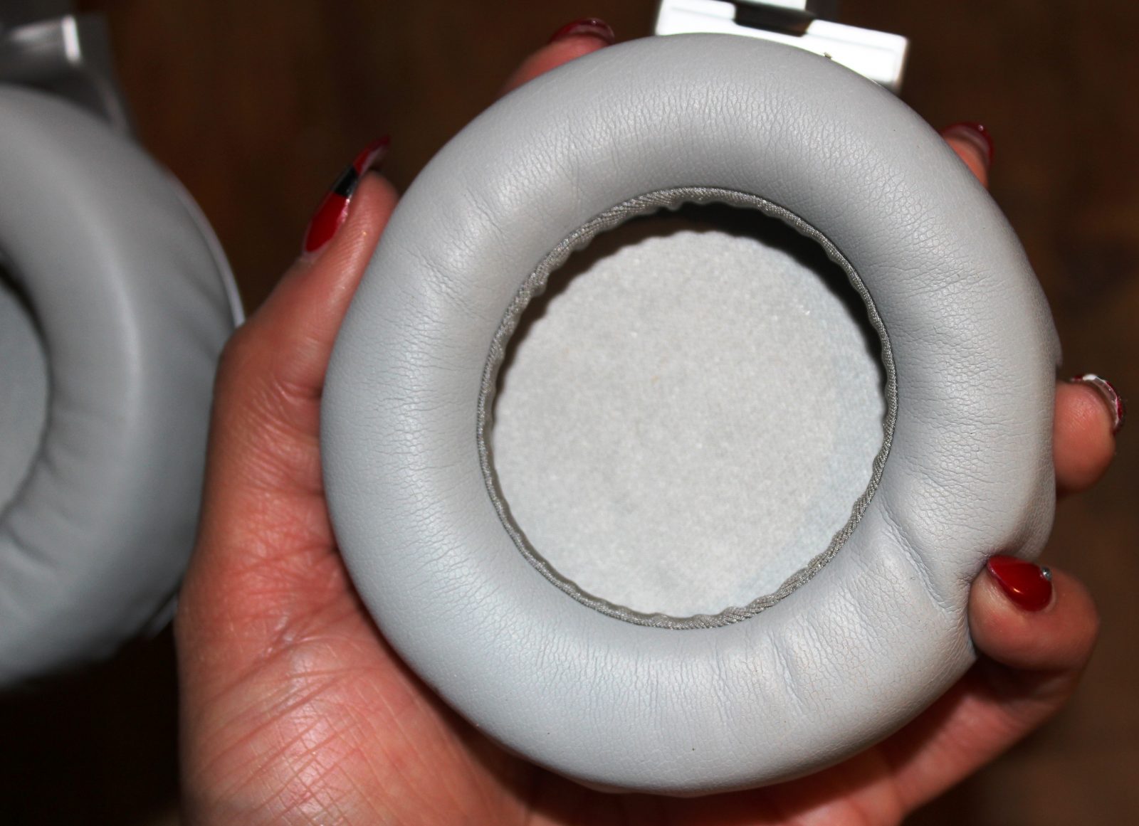 JBL Synchros S700 Headphones Review - Inner Ear cup / Ear pad