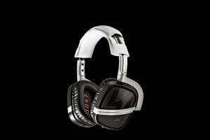 Polk Audio - Striker Pro Hitman Headset - PS4