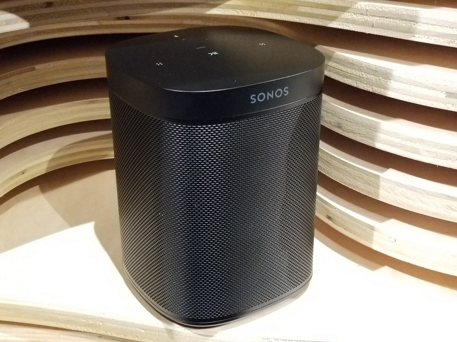 kommentar Uganda skotsk Sonos One Smart Speaker Review - Sonos Sound and Amazon Alexa Make a Great  Duo -