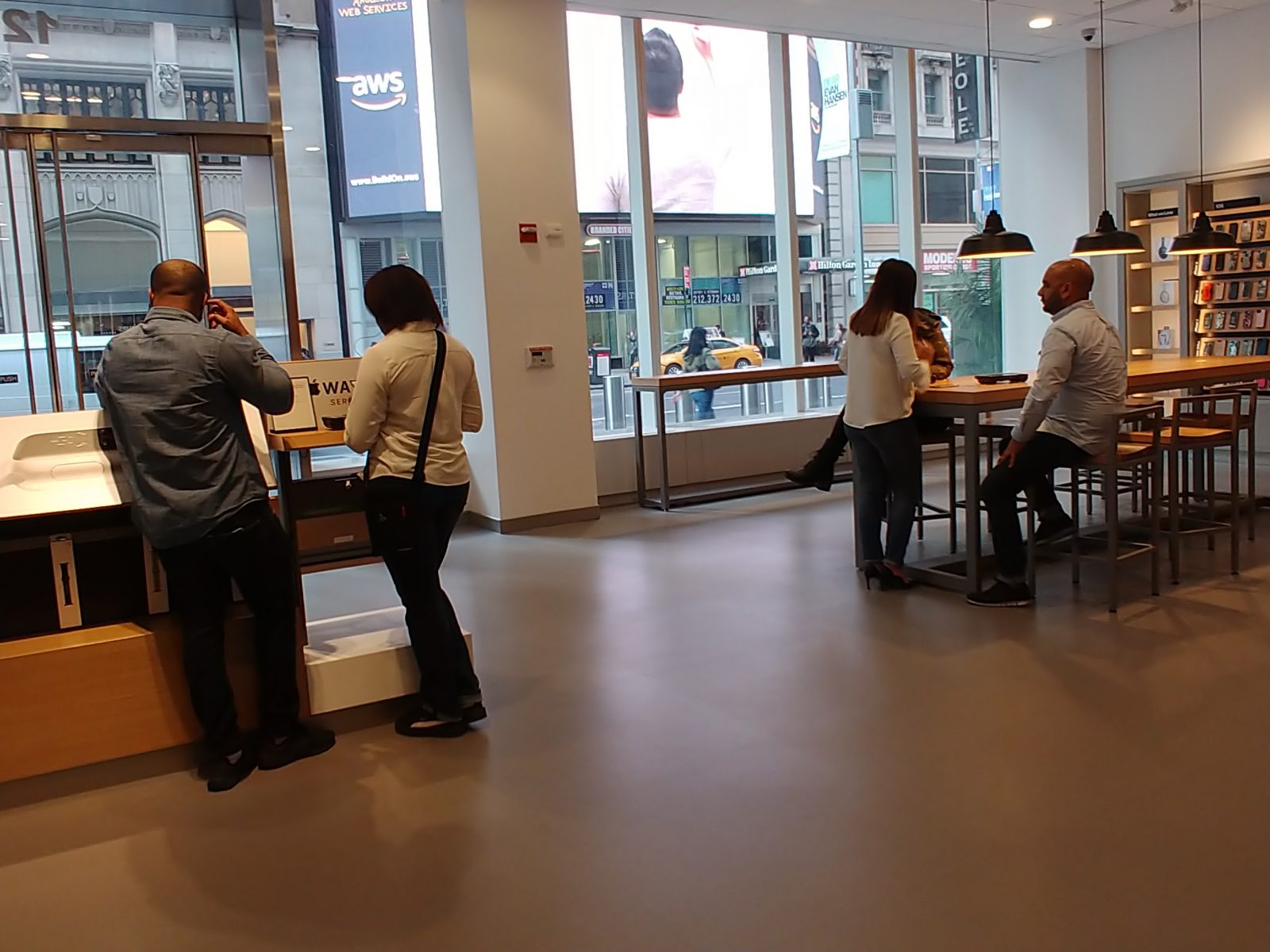 Verizon Next Gen Store Bryant Park TechWeLike