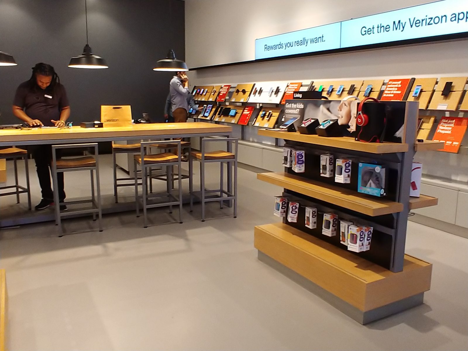 Verizon Next Gen Store Bryant Park TechWeLike