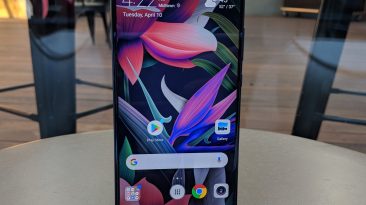 Huawei Mate 10 Review - Home screen