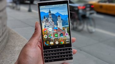 BlackBerry Key2 Review 2