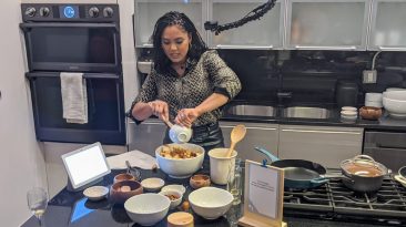 Google Nest Hub Max - Ayesha Curry Chef (2)