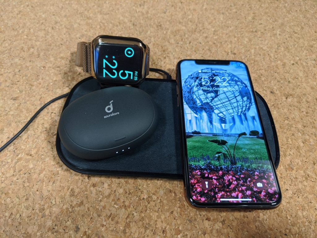 mophie 3-in-1 charging pad