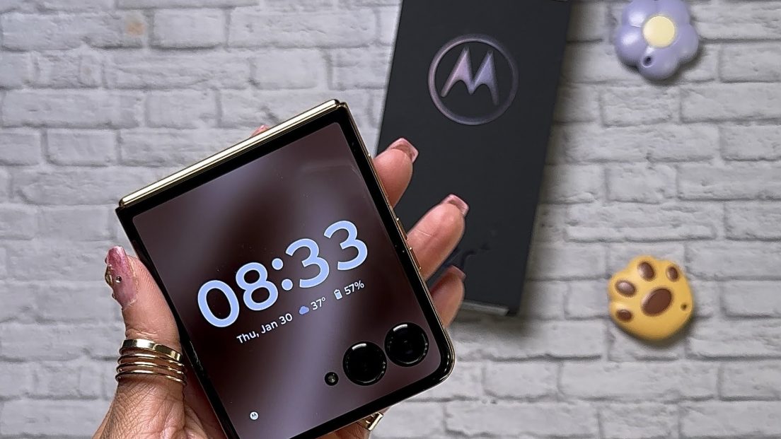 Motorola Razr+ 2024 – Great Mix of Nostalgia and Modern Tech [Long Term ...
