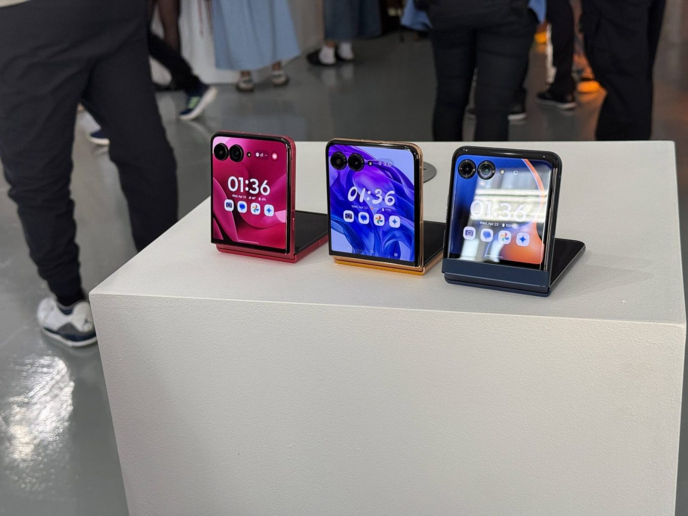 Motorola Razr Ultra is Official and It’s Feature Packed [Hands-On ...
