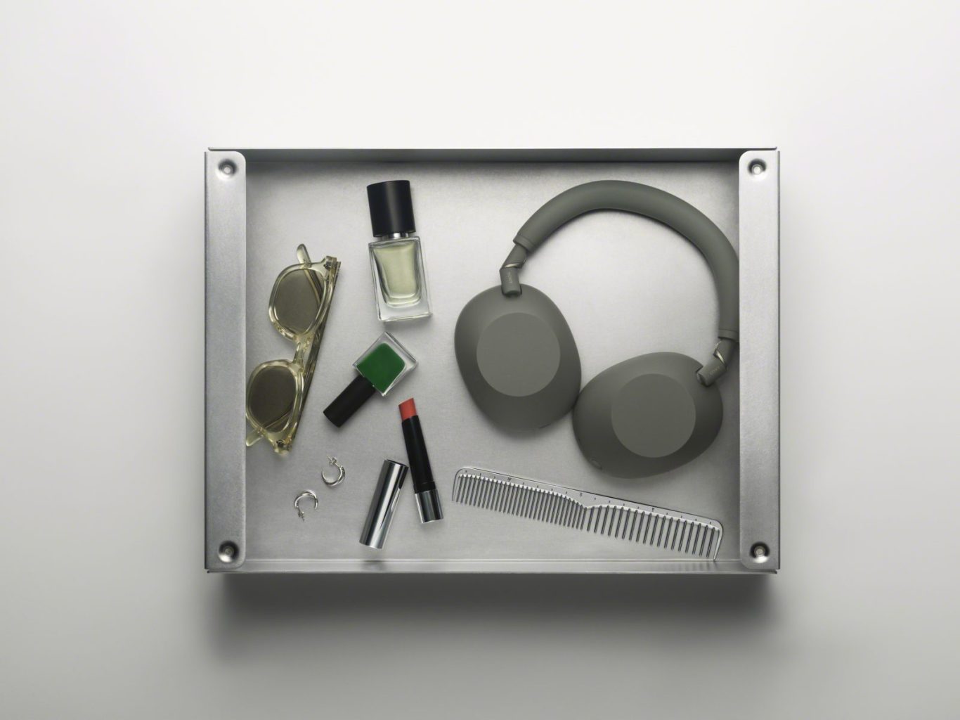 Sony XM6 Over-Ear Headphones Available in Olive Gray Color